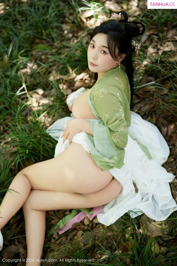   [XiuRen]高清写真图 2024.09.14 No.9162 麦田 性感美臀第44张图片